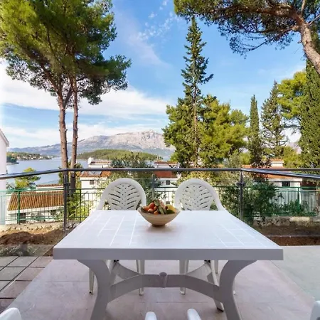 - Comfort One Bedroom E9